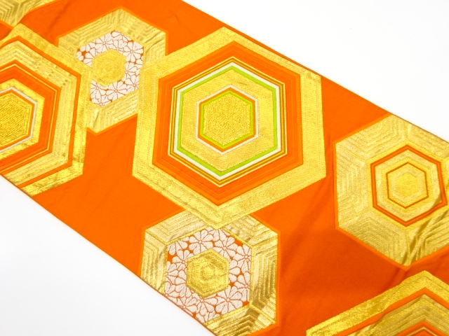 アンティーク　亀甲に菊模様織り出し袋帯（着用可）